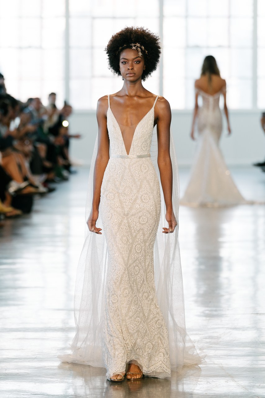 Berta Fall 2018 Berta Fall Dresses Fall 2018 Runway Berta Bridal 2018 Bridal Berta Fall 2018 Berta Fall Dresses Fall 2018 Runway Berta Bridal 2018 Bridal